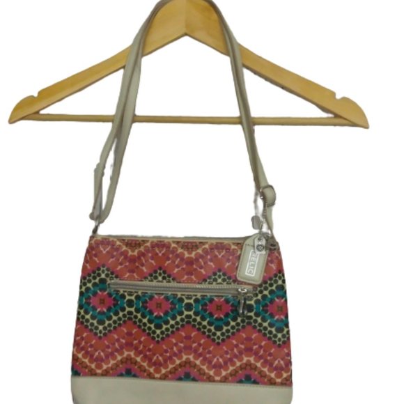 RelicSmall Chevron purse - Picture 1 of 6